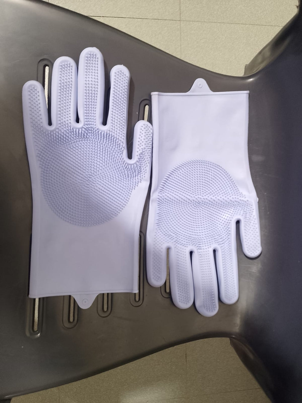 Silicone Heat Resistant Scrubber Gloves for Household Cleaning